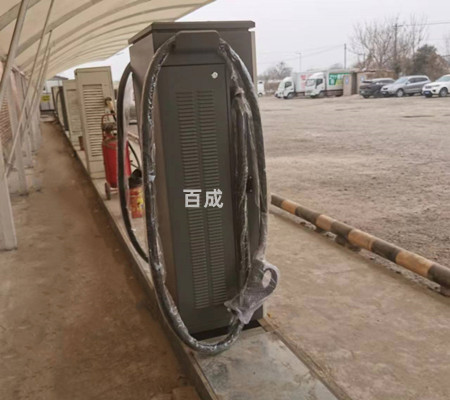 西安講南村充電站